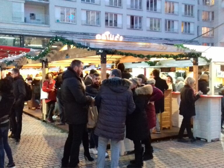 vin chaud au marche de noel de boulogne billancourt